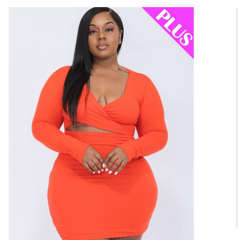 Curvy gals, this cotton, stretchable dress  perfect with the cross cross waist